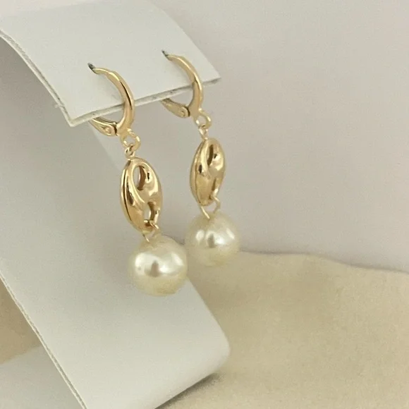 18k Gold Filled Puff Mariner Pearl Earrings - Picture 3 of 8